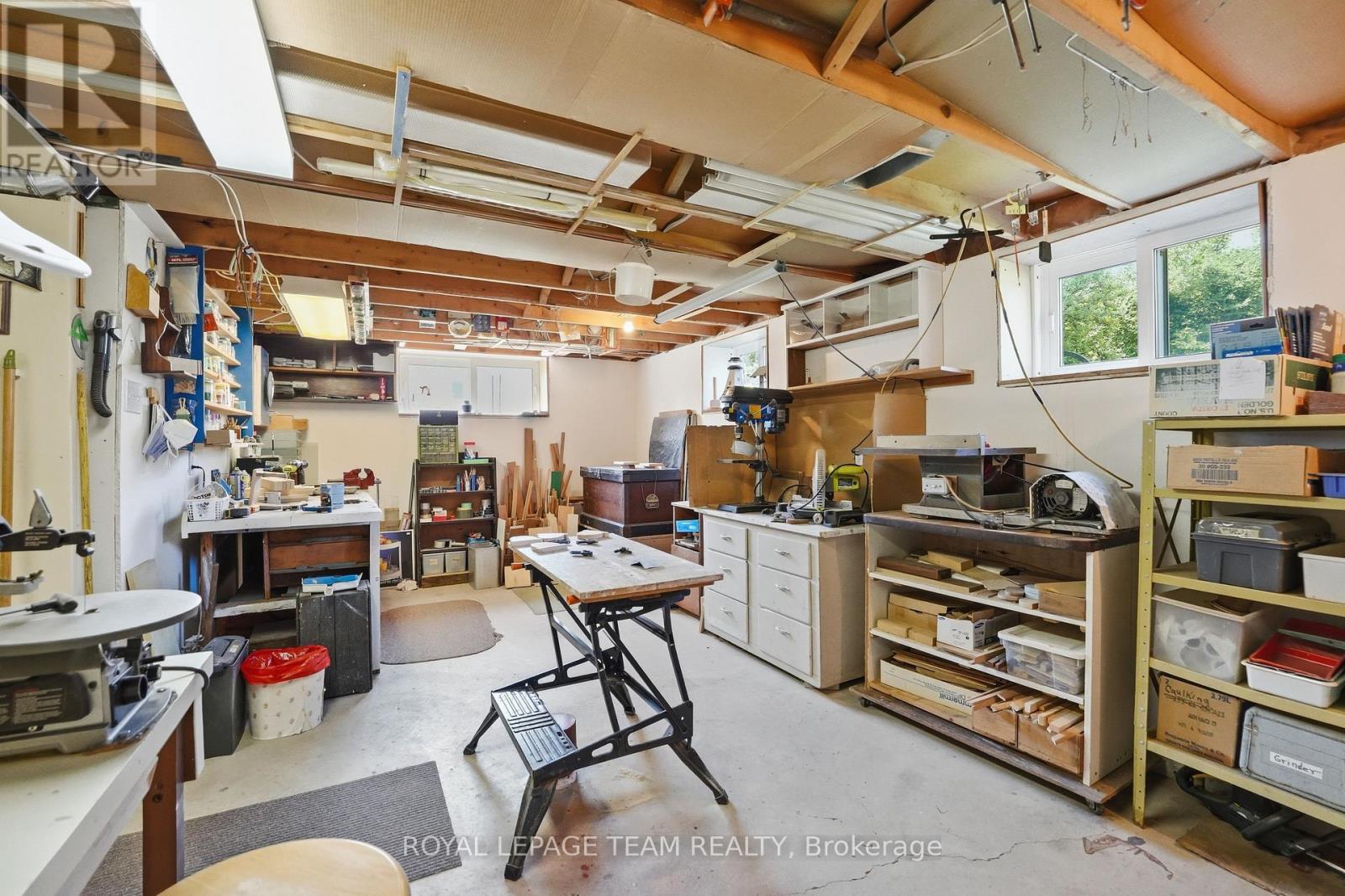 84 RITA AVENUE - 30
