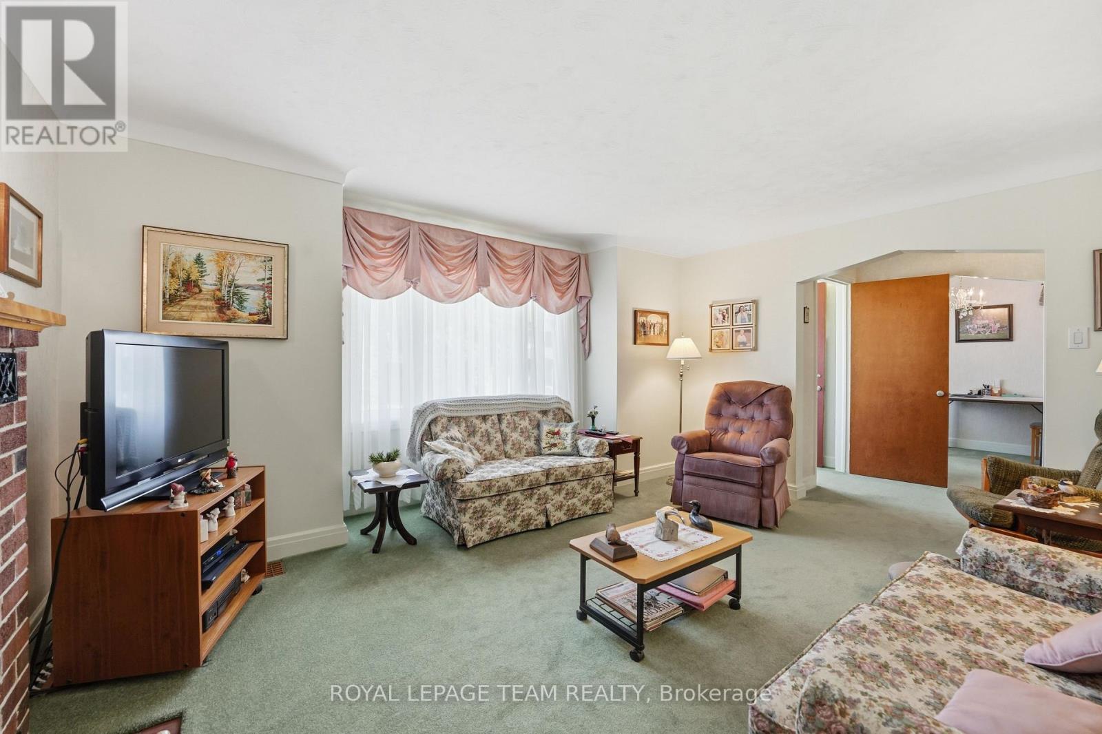 84 RITA AVENUE - 8