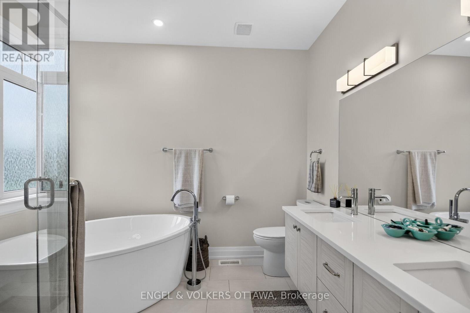 100 LAKE TRAIL ROAD - 23