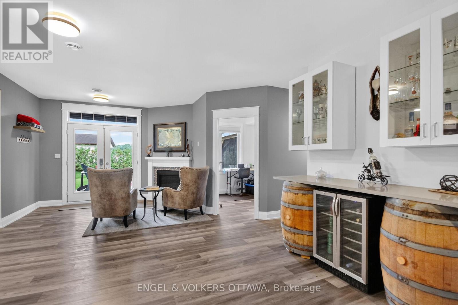 100 LAKE TRAIL ROAD - 32