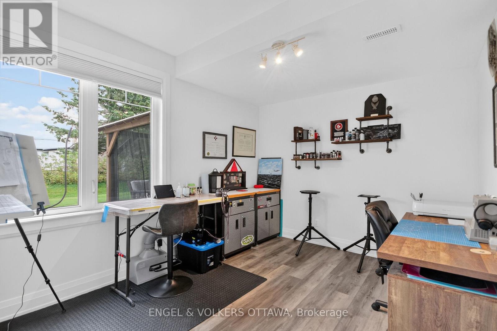 100 LAKE TRAIL ROAD - 37