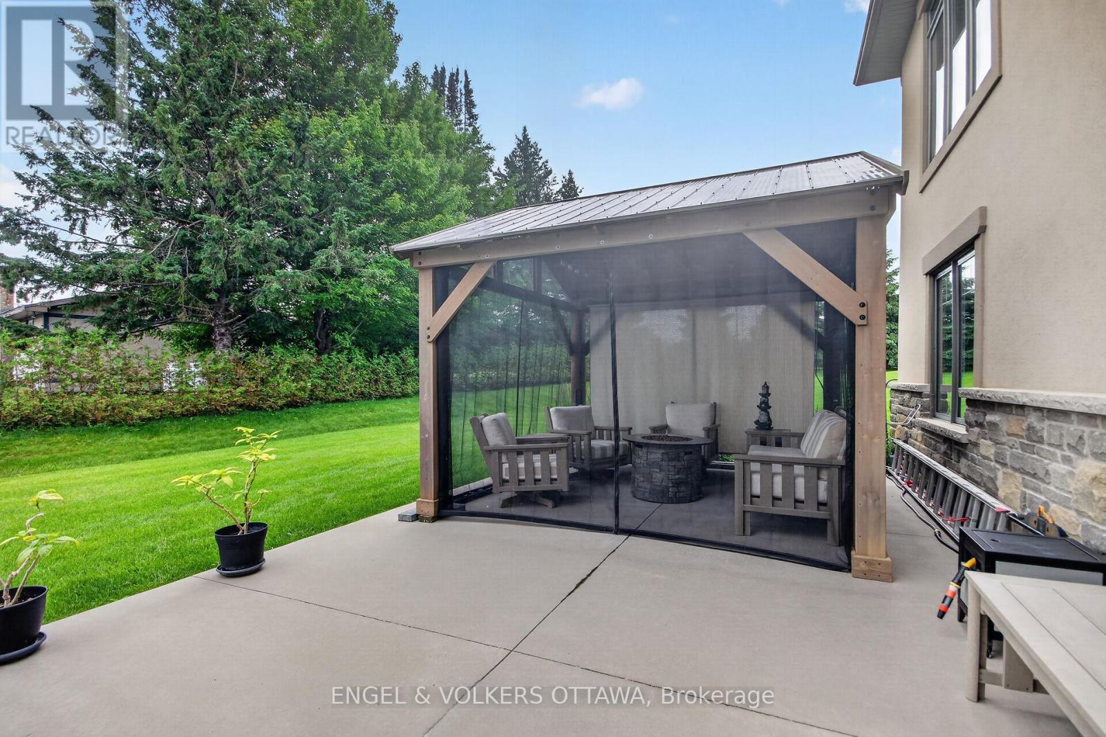 100 LAKE TRAIL ROAD - 48