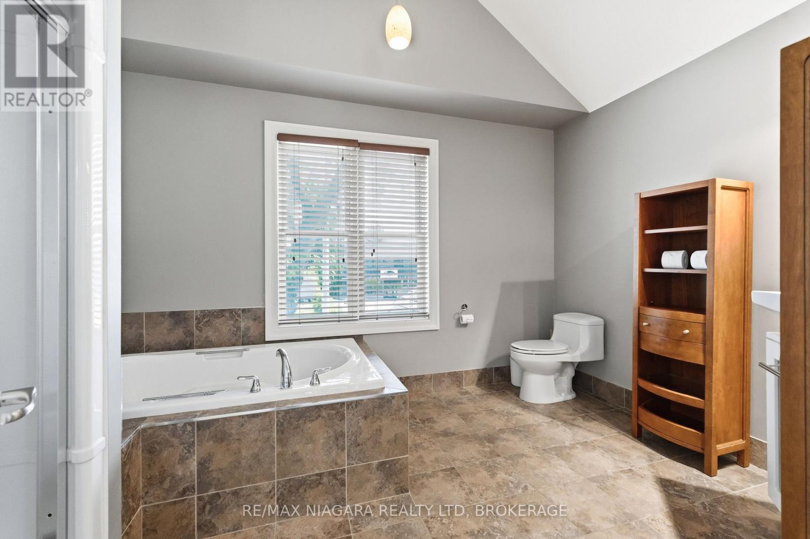 291 VINE STREET - Image 29