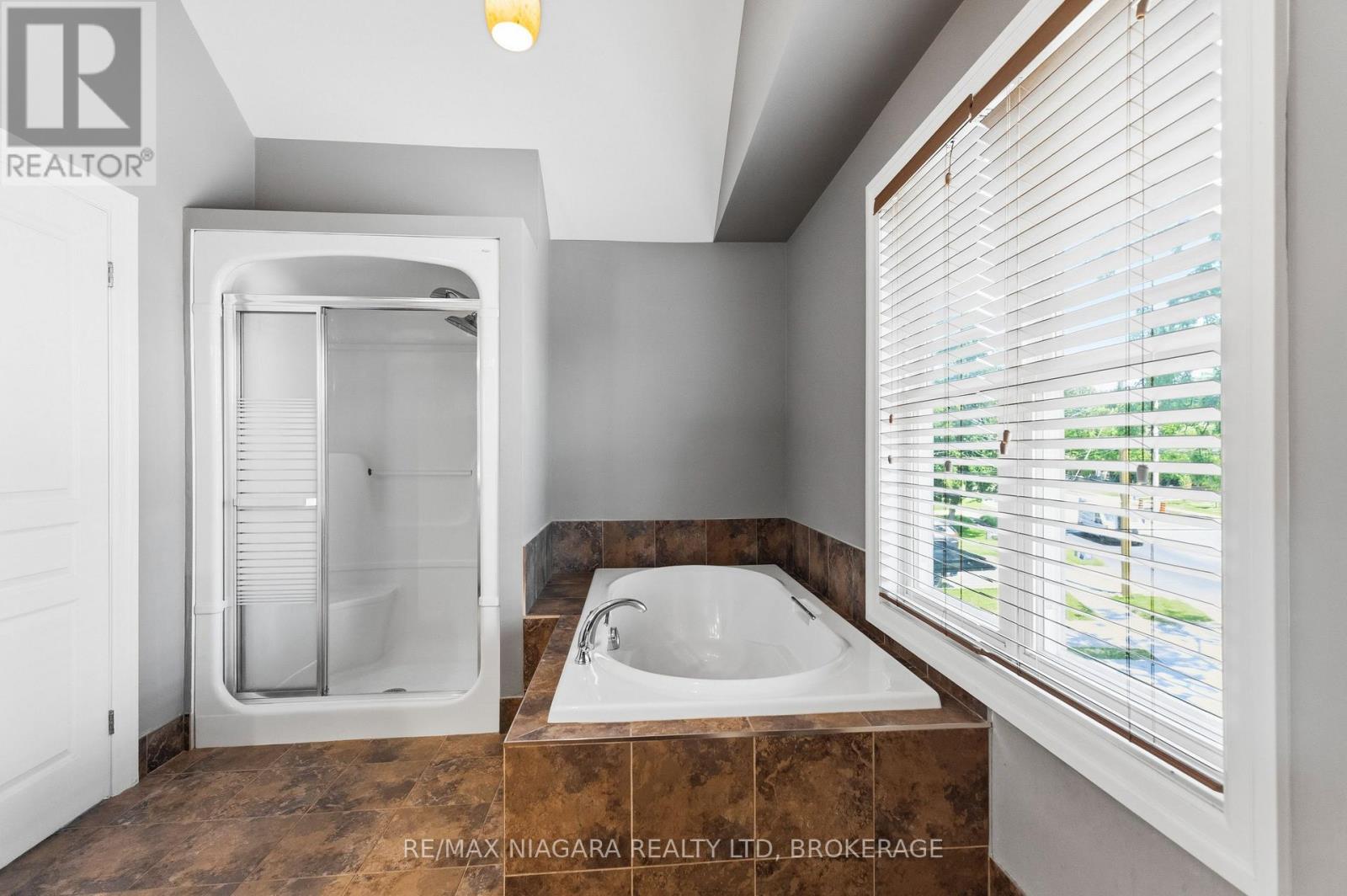 291 VINE STREET - Image 31