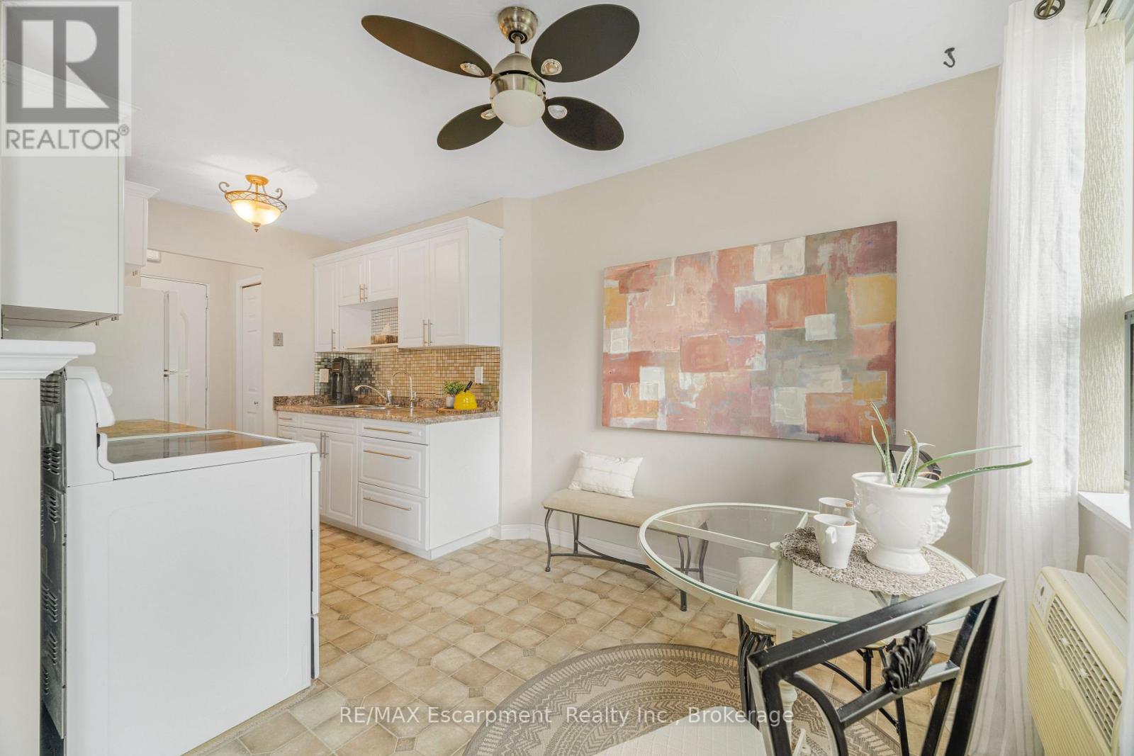 #203 485 THOROLD ROAD - 10