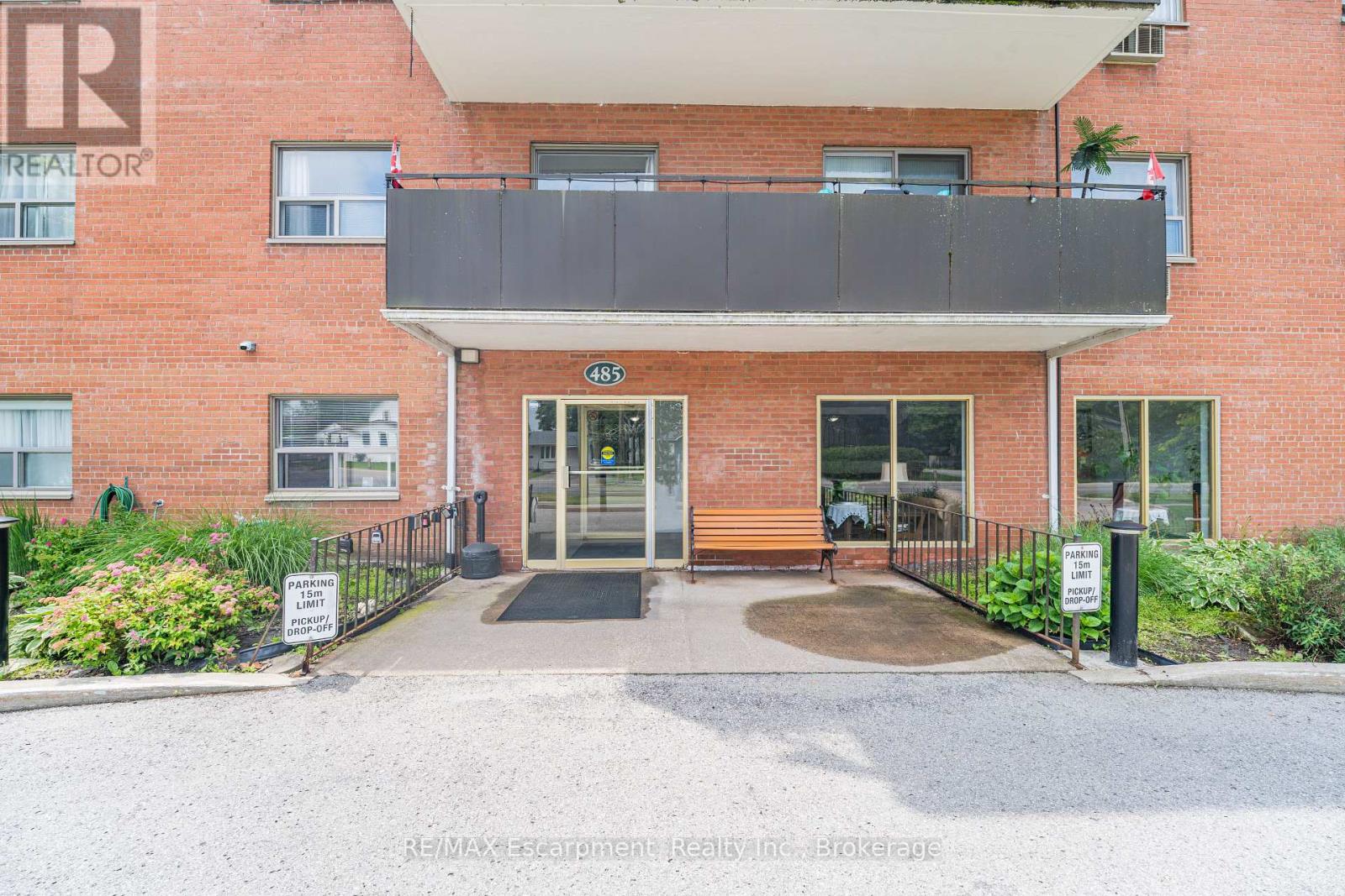 #203 485 THOROLD ROAD - 2