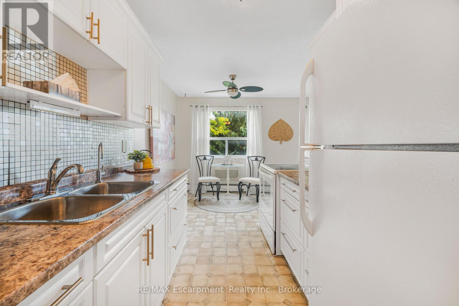 #203 485 THOROLD ROAD - 5