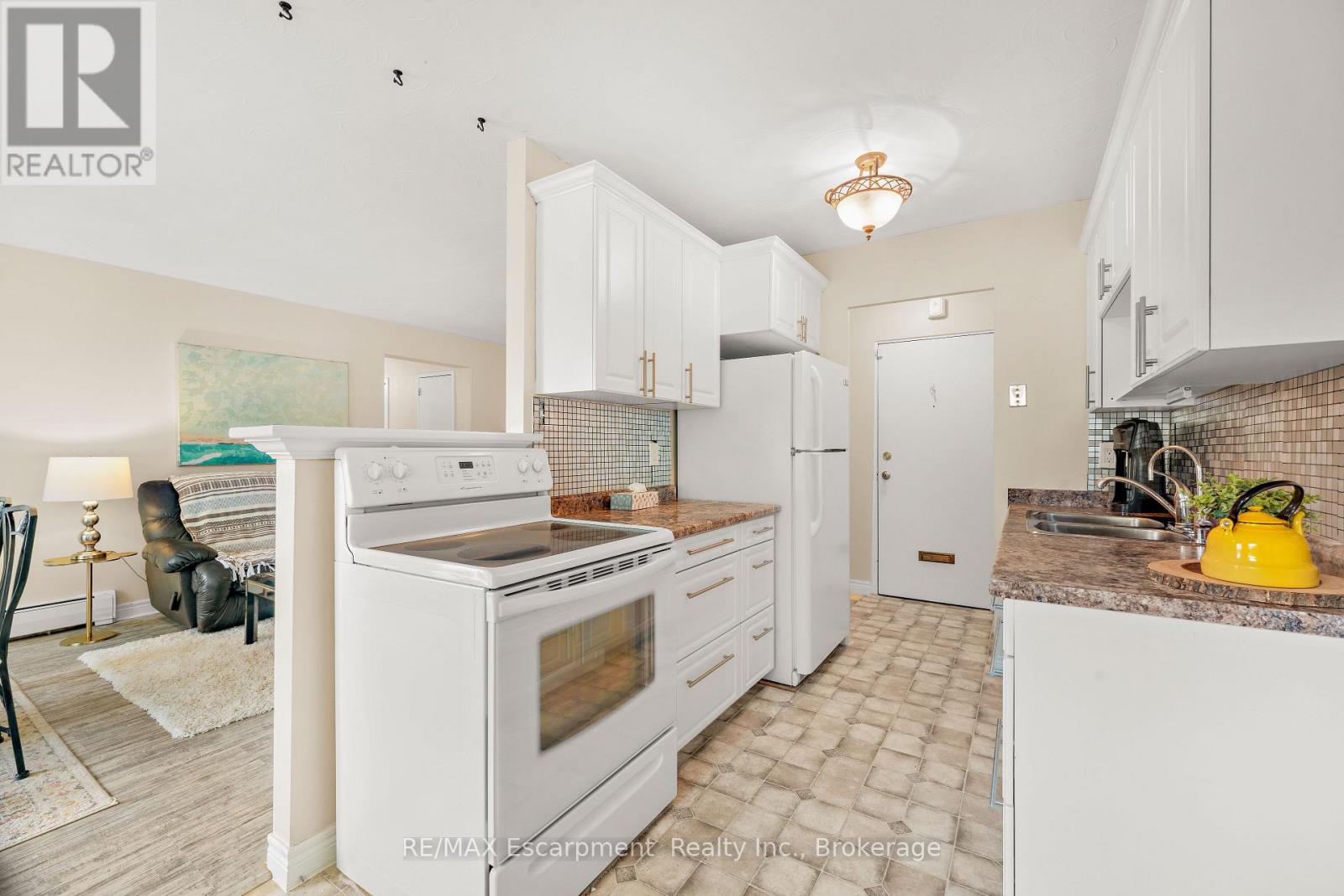#203 485 THOROLD ROAD - 7
