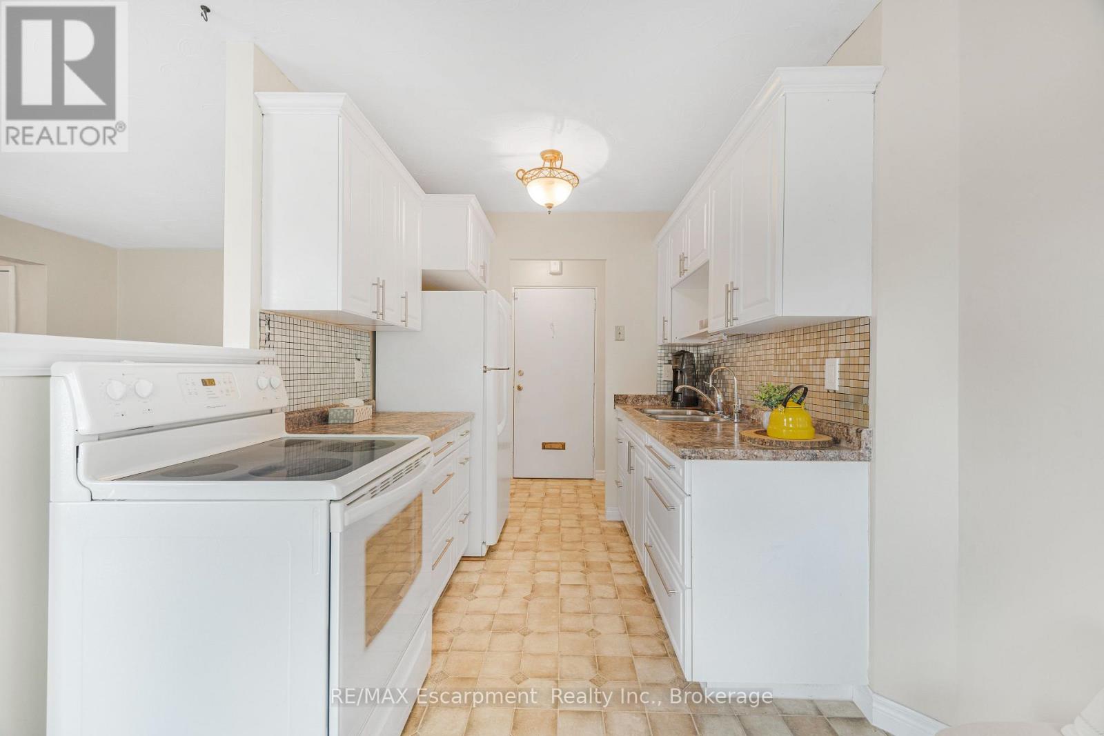 #203 485 THOROLD ROAD - 8