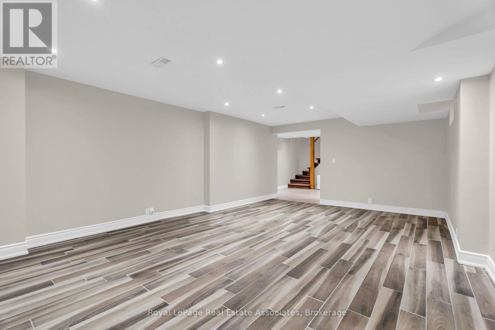 19 CONFEDERATION STREET - 32