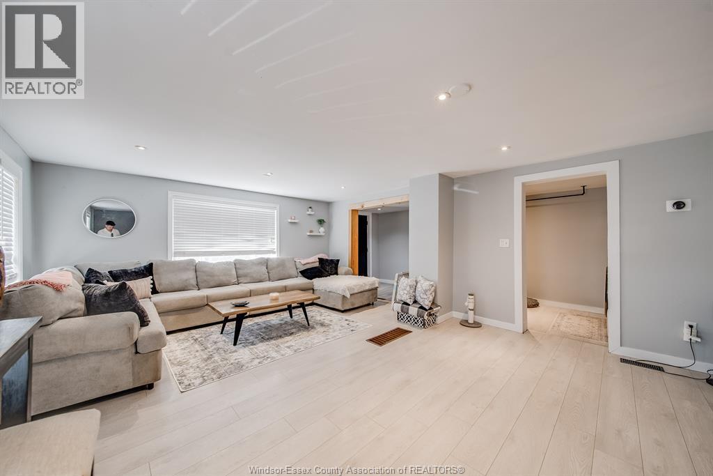 31 FORHAN STREET - 21