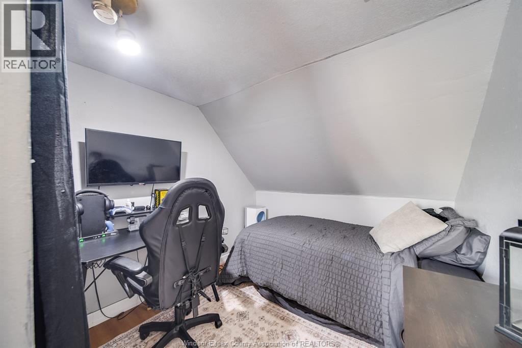 31 FORHAN STREET - 27