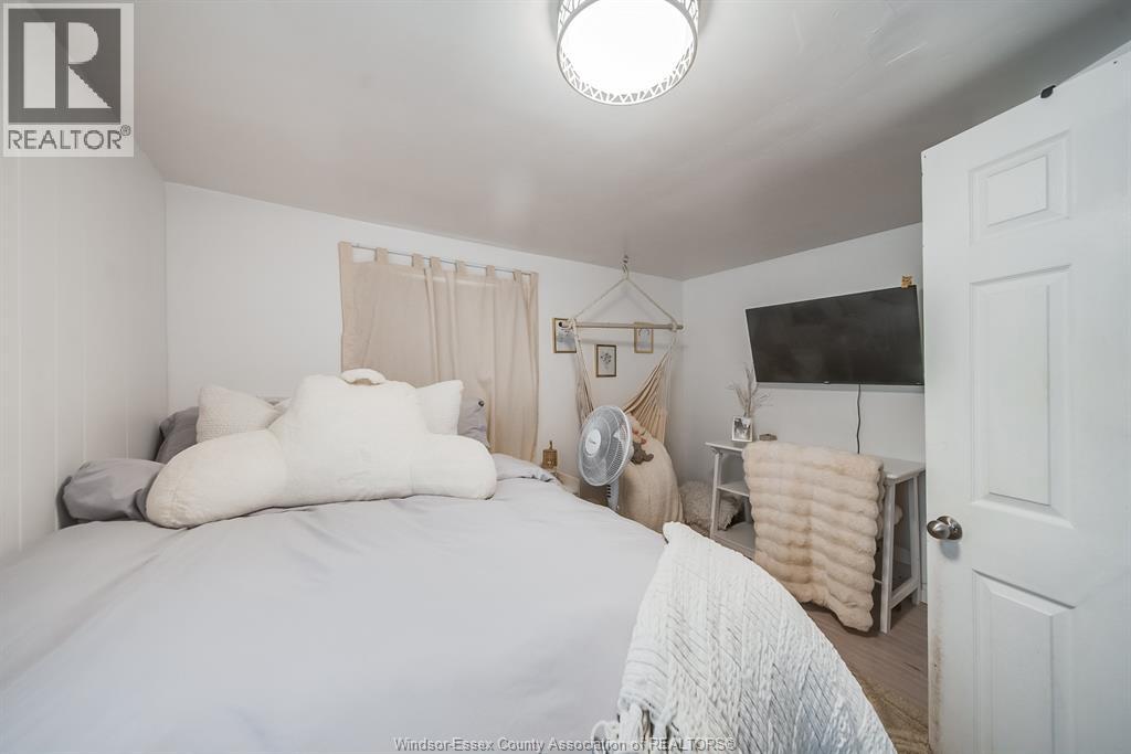 31 FORHAN STREET - 30