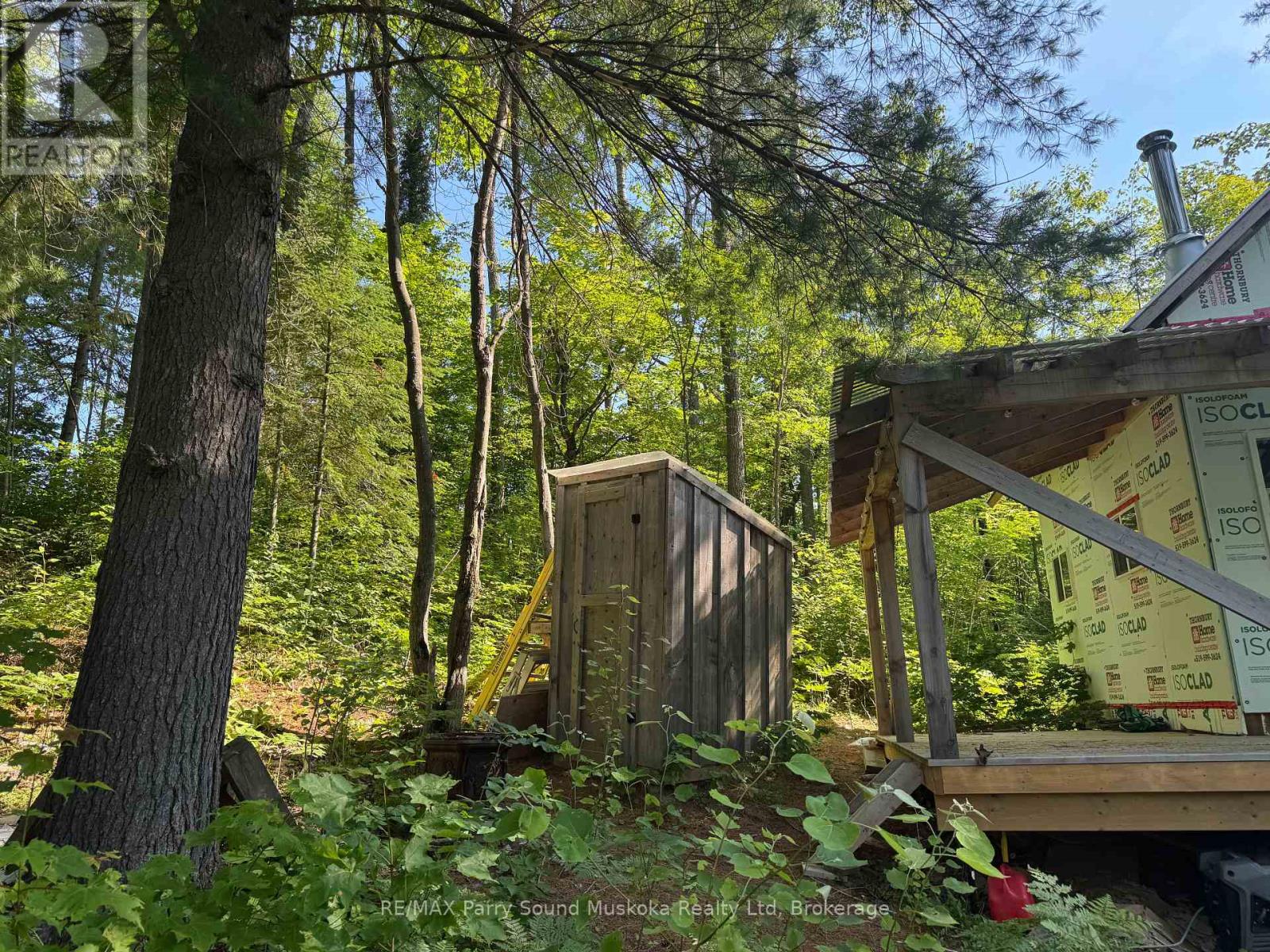 7 BOURBONNAISE ISLAND - 3