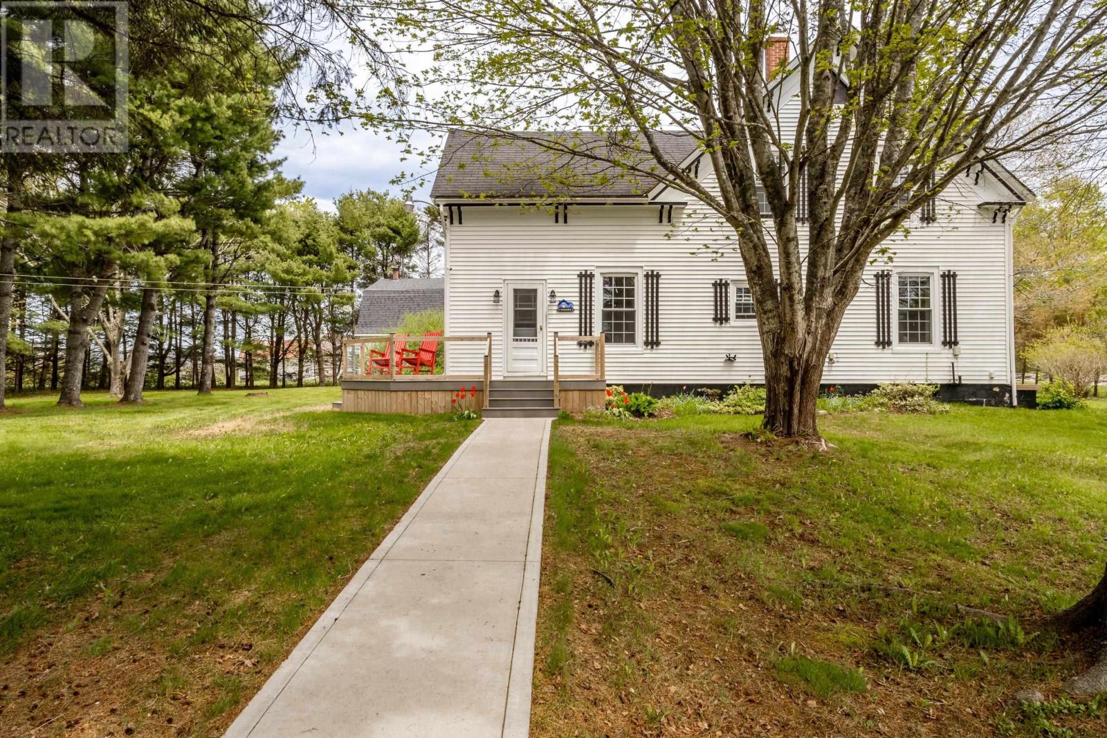 1303 Highway 201 - 9