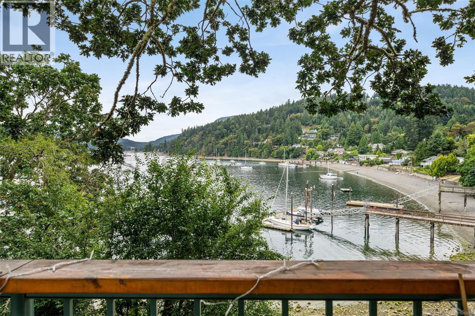936 Arbutus Ave - 39