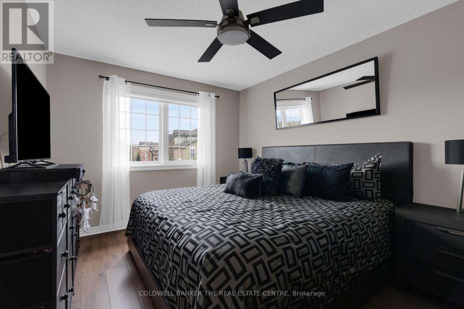 #7 49 FERNDALE DRIVE S - 16
