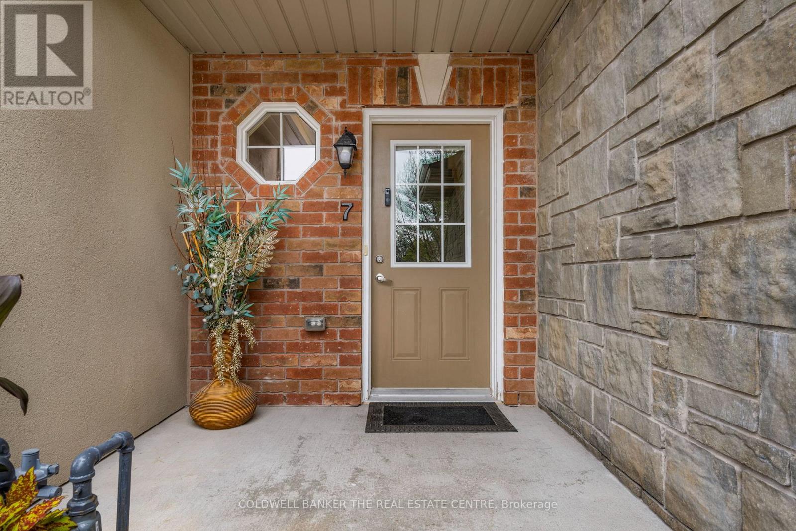 #7 49 FERNDALE DRIVE S - 5