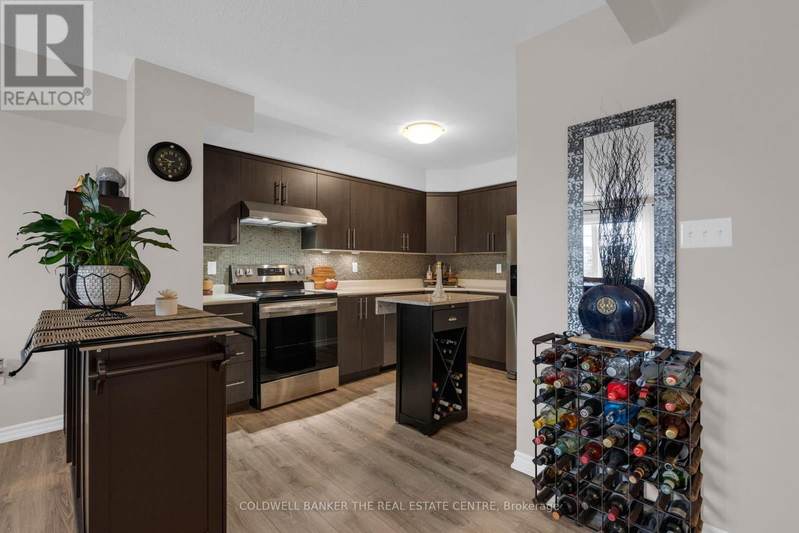 #7 49 FERNDALE DRIVE S - 8