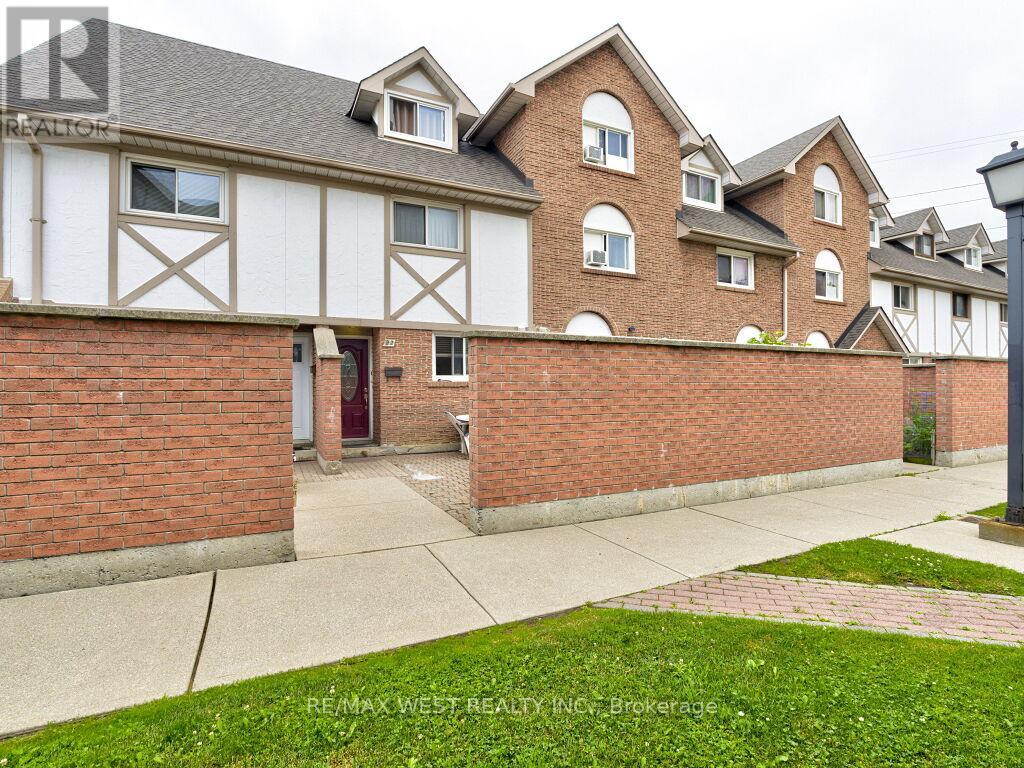 #22 83 IRWIN ROAD - 1