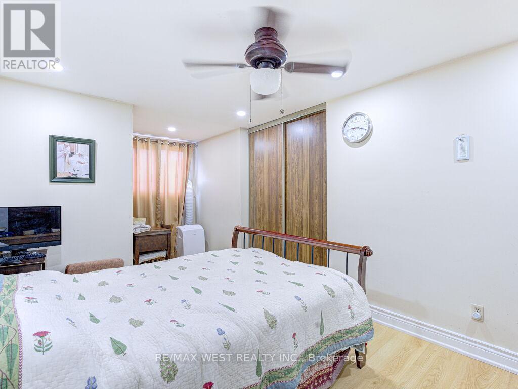 #22 83 IRWIN ROAD - 21
