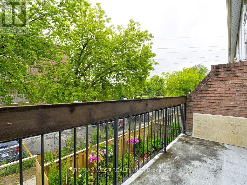 #22 83 IRWIN ROAD - 24