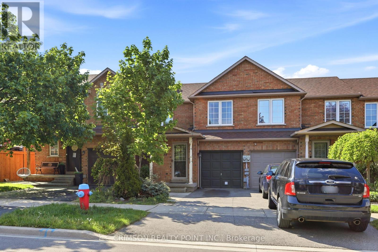 42 DAWSON CRESCENT - 1