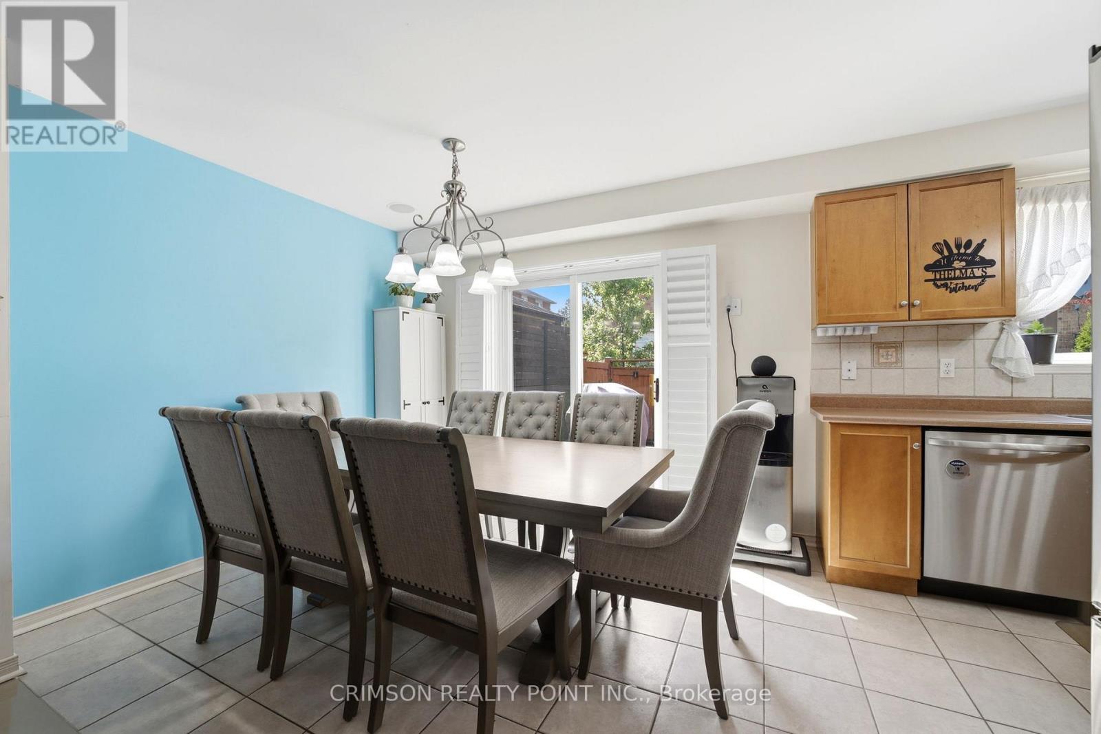42 DAWSON CRESCENT - 11