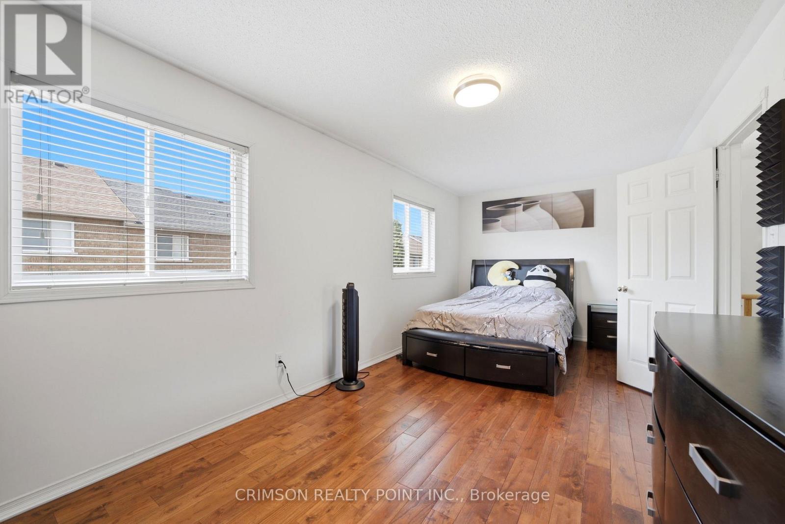 42 DAWSON CRESCENT - 18