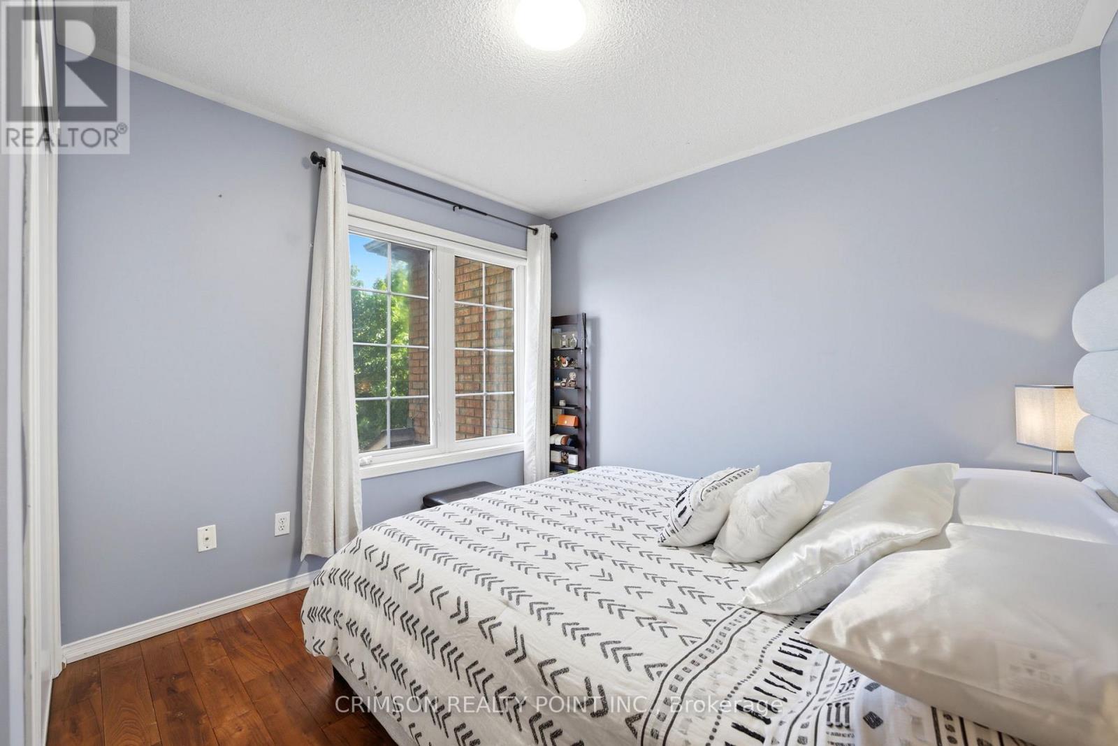 42 DAWSON CRESCENT - 20