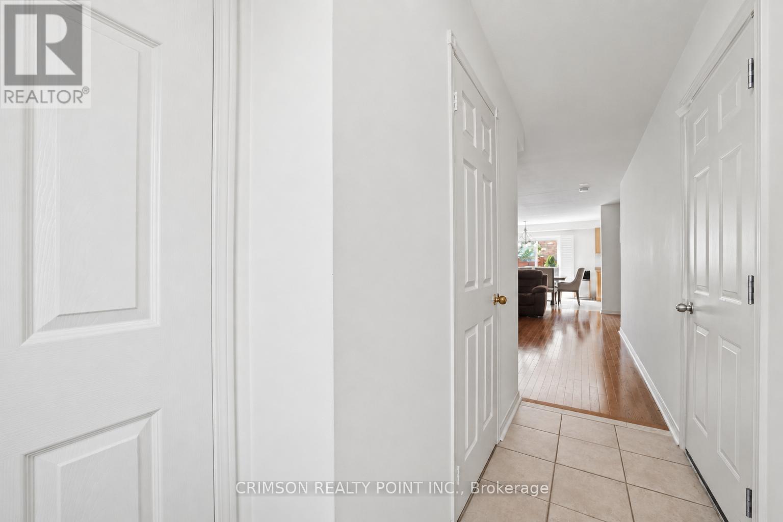 42 DAWSON CRESCENT - 3