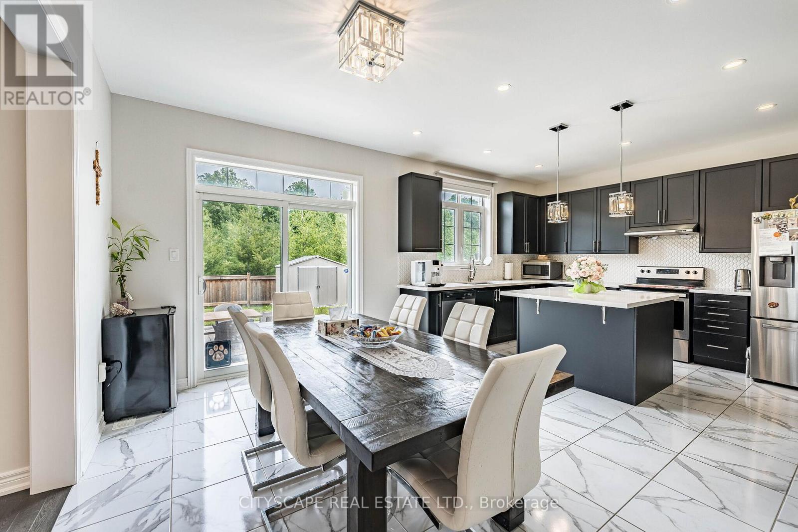 54 EZRA CRESCENT - 10