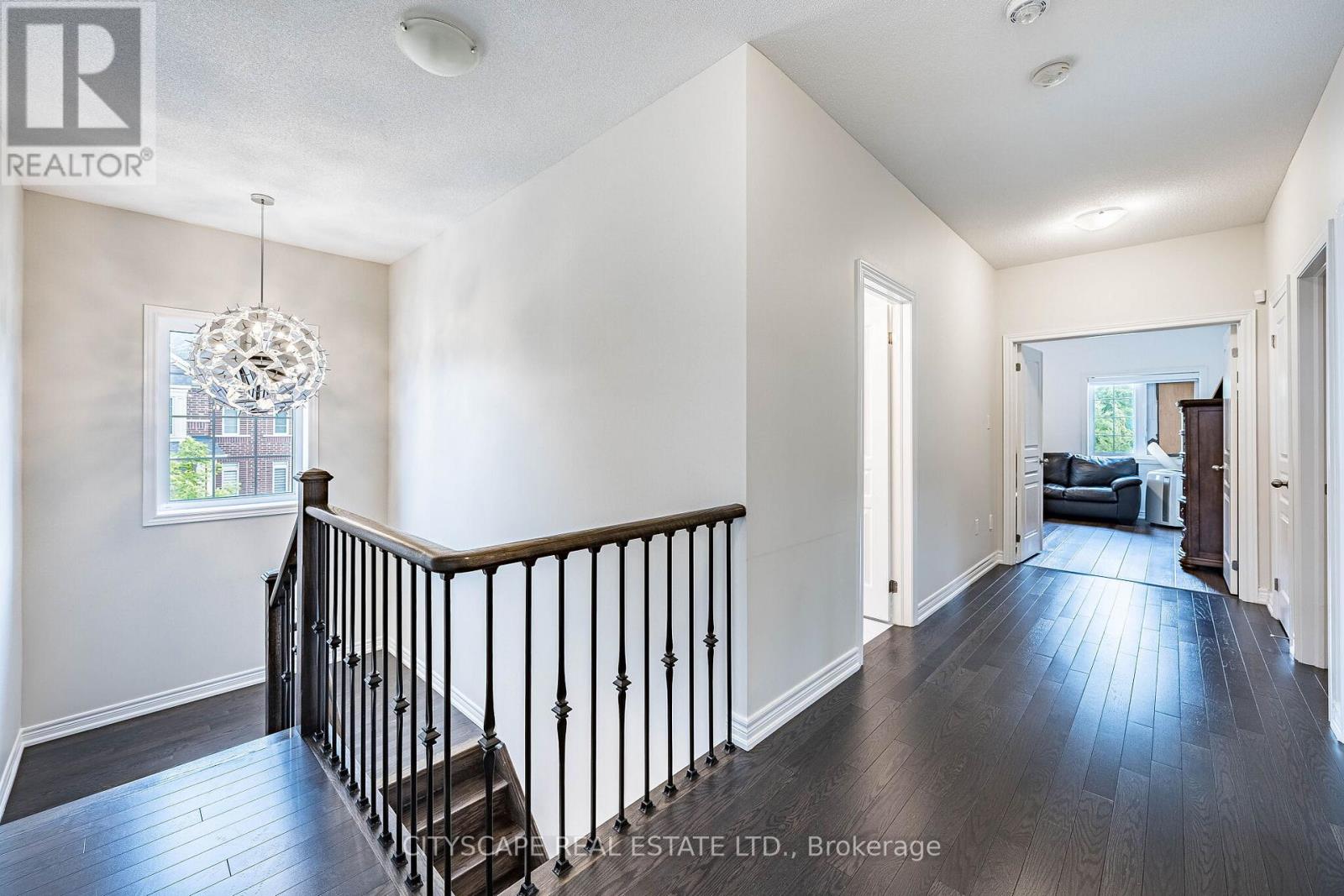 54 EZRA CRESCENT - 19