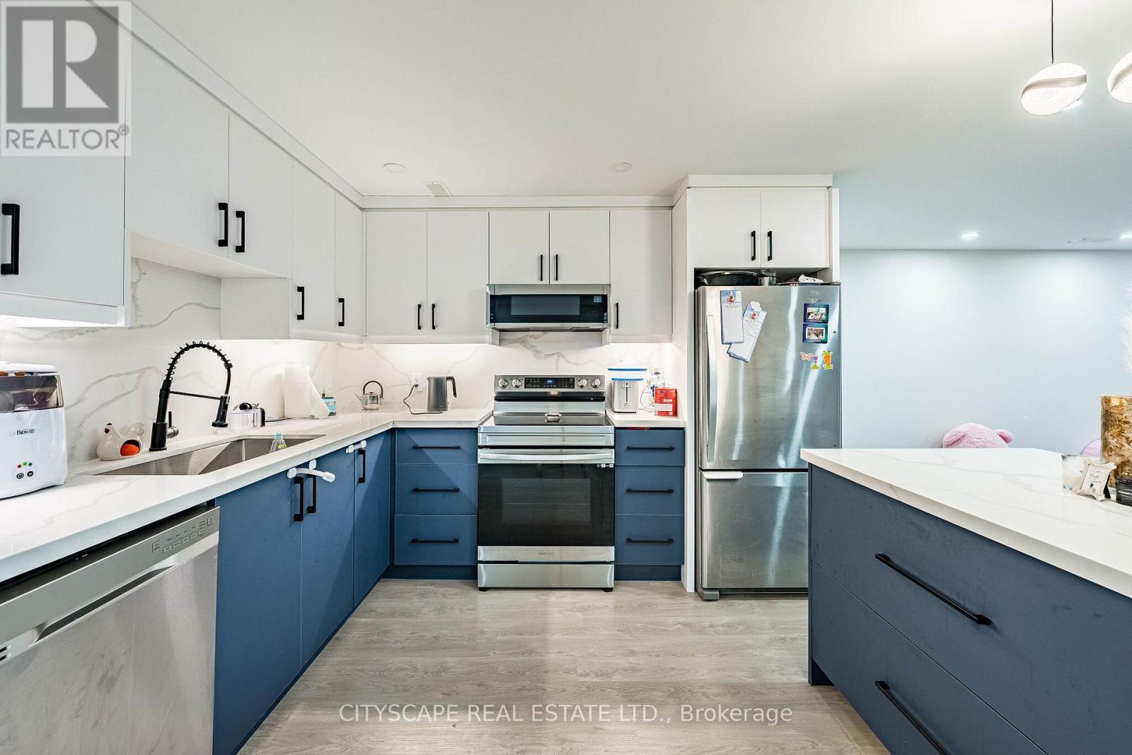 54 EZRA CRESCENT - 31