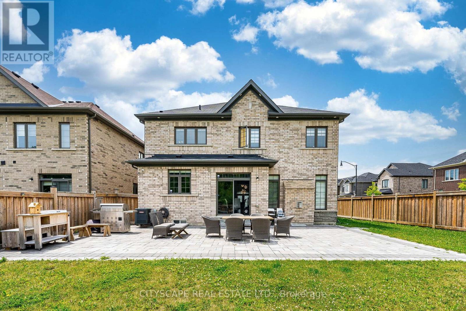 54 EZRA CRESCENT - 43