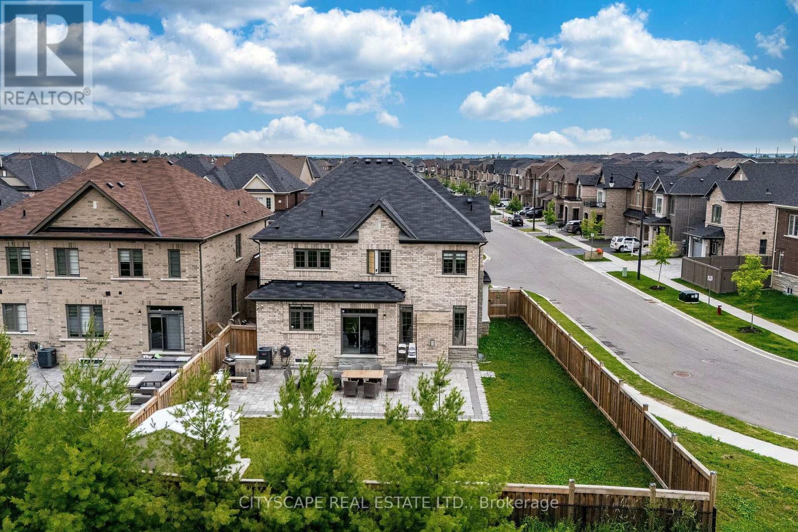 54 EZRA CRESCENT - 45