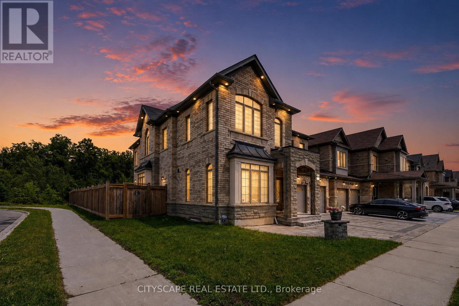 54 EZRA CRESCENT - 47