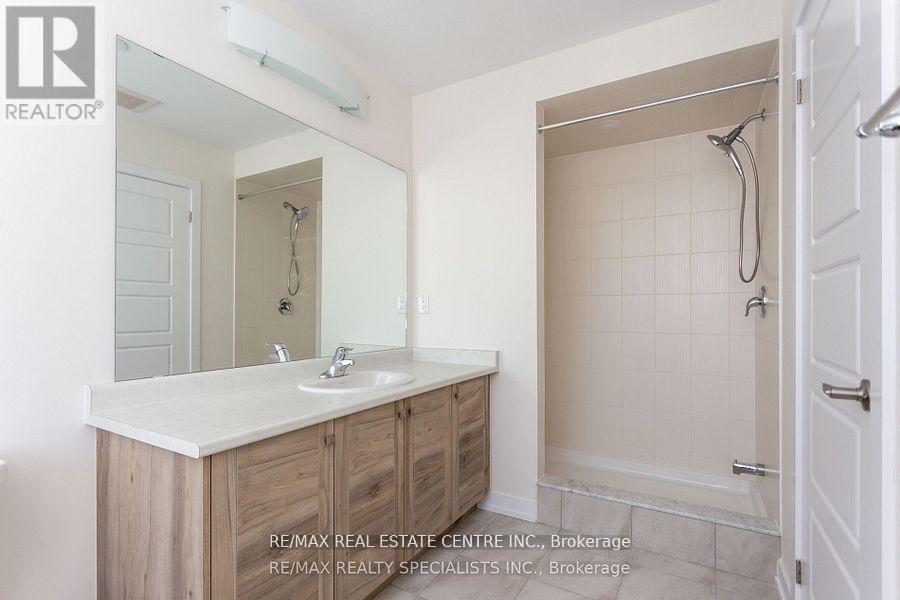 16 MONTEITH DRIVE S - 16