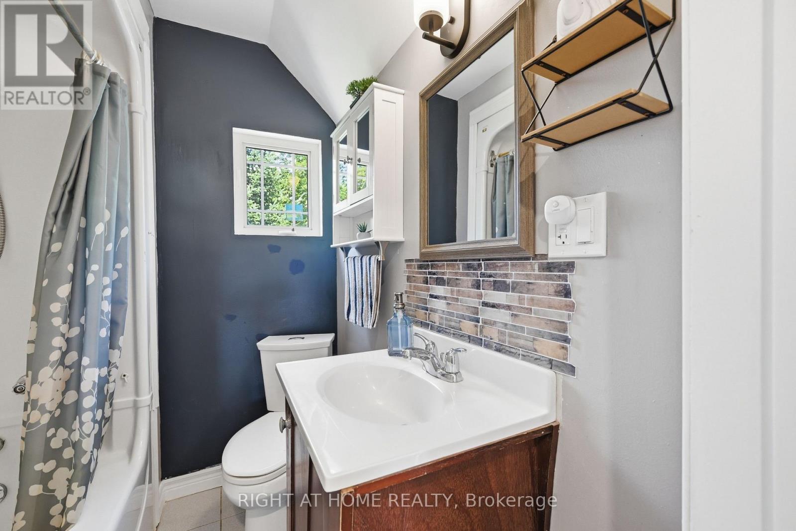 69 HILLYARD STREET - 17