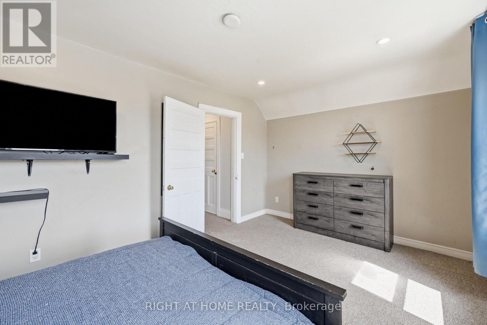 69 HILLYARD STREET - 19