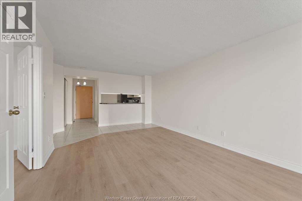 #507 515 Riverside DRIVE West - 9