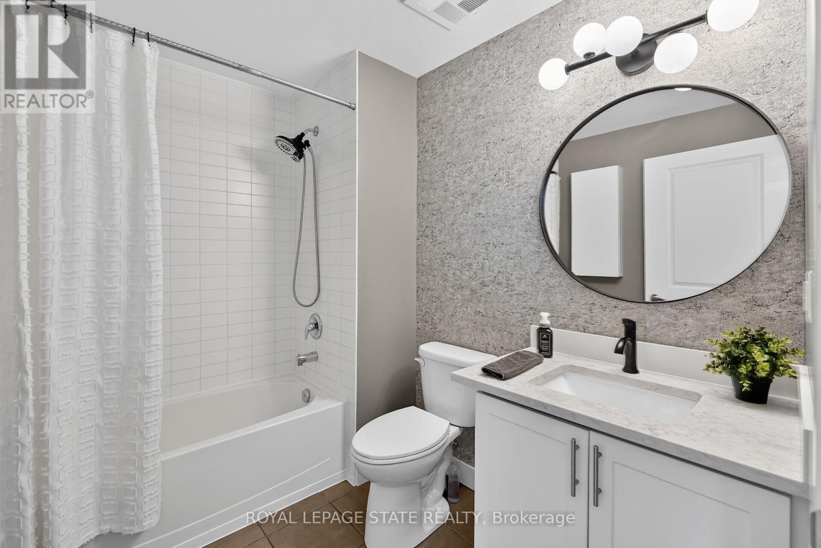 #327 35 SOUTHSHORE CRESCENT - 21