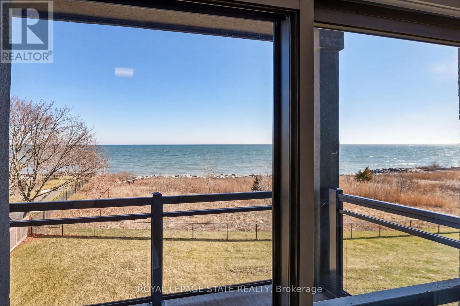 #327 35 SOUTHSHORE CRESCENT - 7