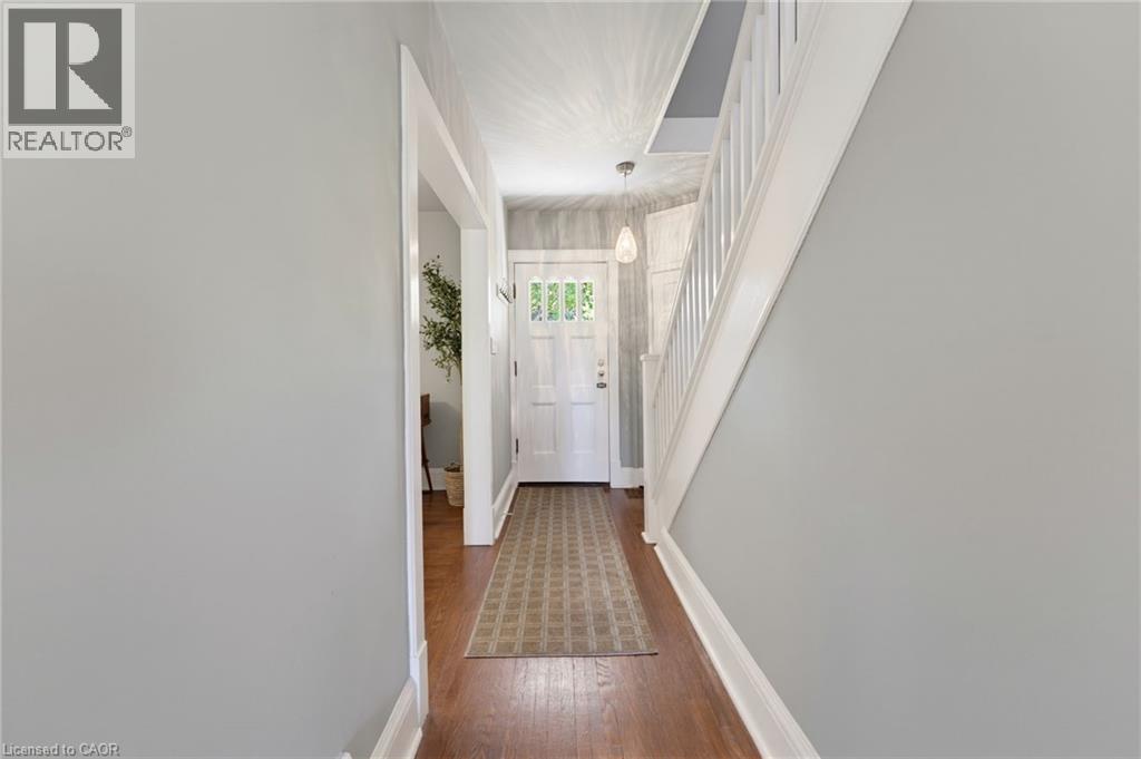 85 BARRIE Street - 4
