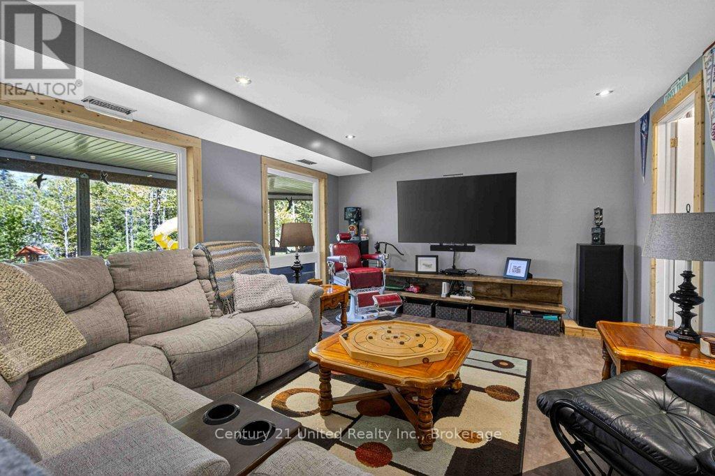 1120 SURVEYOR DRIVE - 23