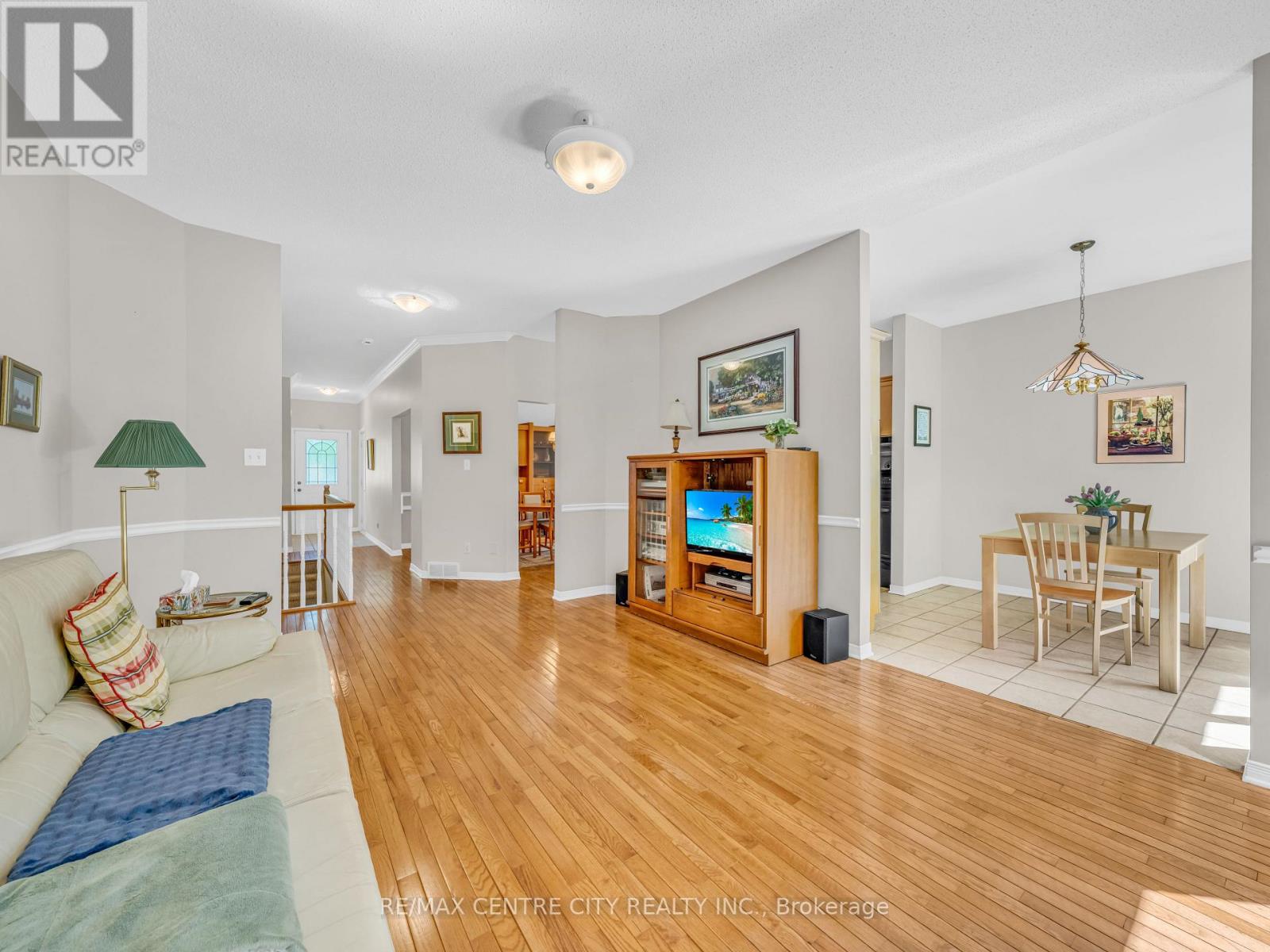 23 BRIMLEY COURT - 14