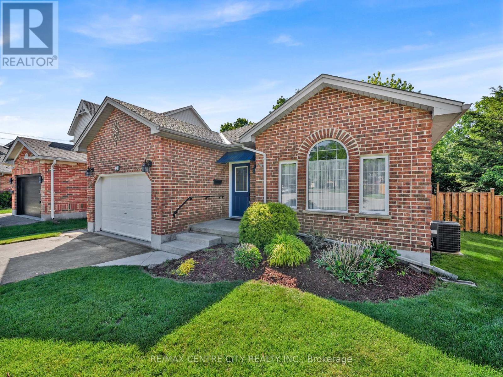 23 BRIMLEY COURT - 2