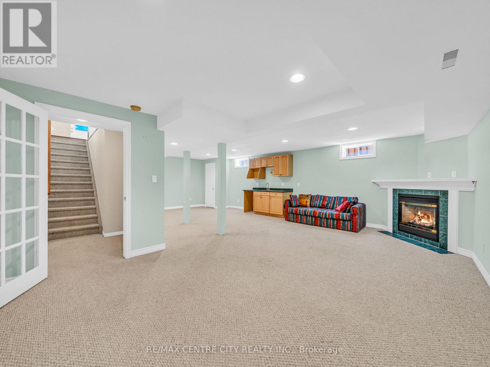 23 BRIMLEY COURT - 24