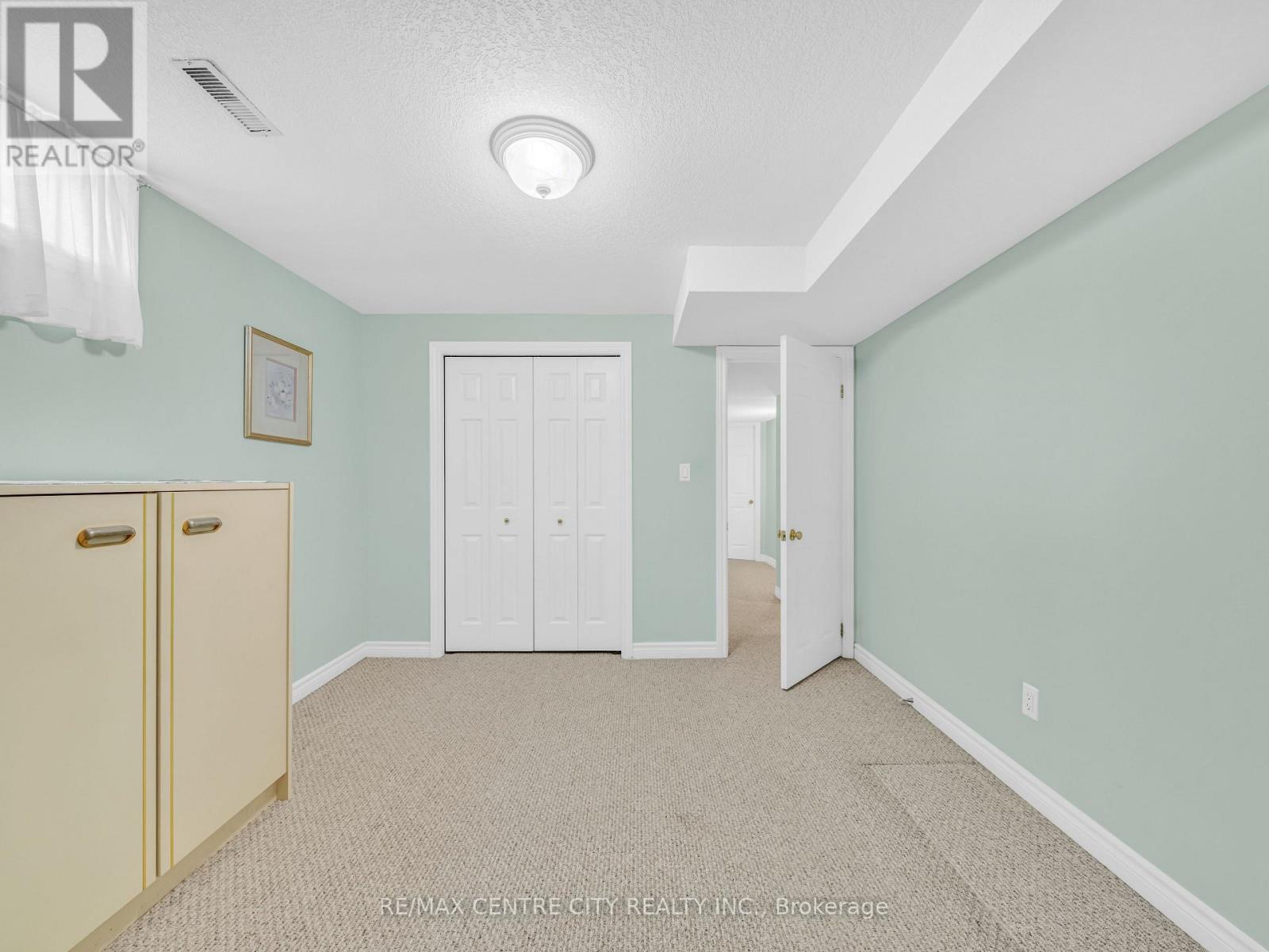 23 BRIMLEY COURT - 28