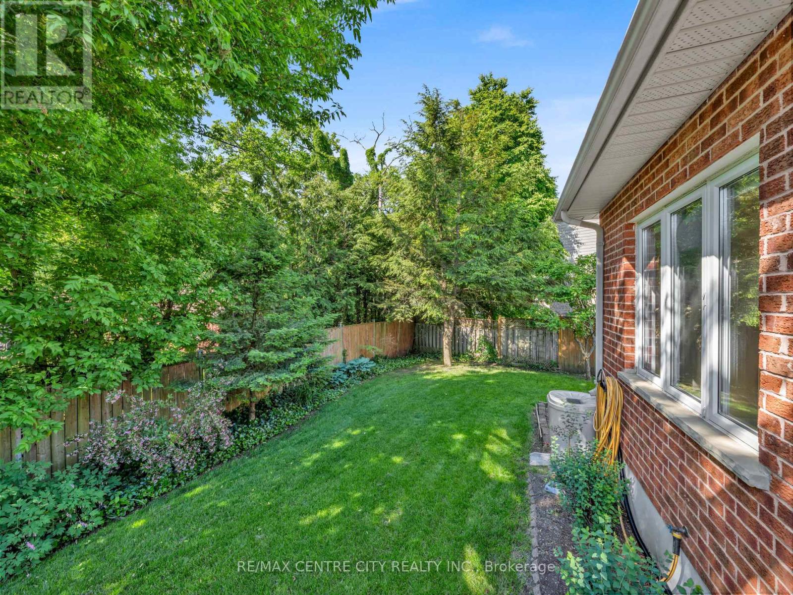 23 BRIMLEY COURT - 34